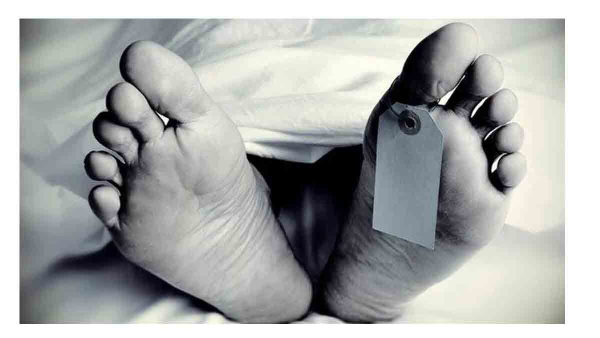 খুলনায় ট্রলির ধাক্কায় কলেজছাত্রীর মৃত্যু