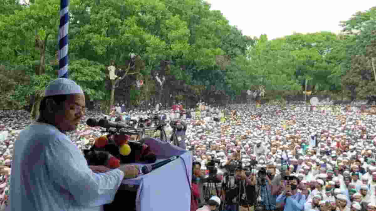 সোহরাওয়ার্দী উদ্যানে ইসলামী আন্দোলনের মহাসমাবেশ চলছে