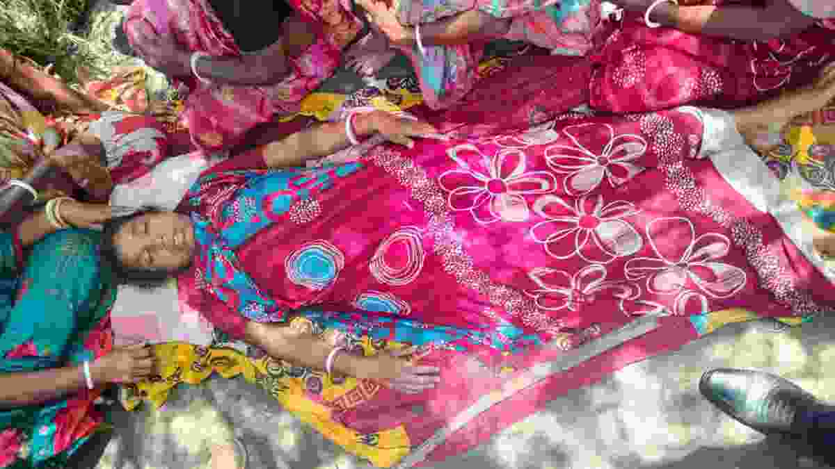 খুলনা দাকোপে নারীর উপর বর্বর হামলা, ঘটনাস্থানেই মৃত্যু