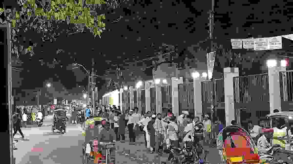 ঢাবি ডাকসু নির্বাচন: ফলাফল ঘিরে ক্যাম্পাসে টানটান উত্তেজনা